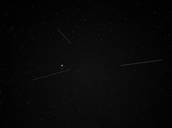 Video: Melihat Puncak Hujan Meteor Geminid di Langit Irlandia Utara