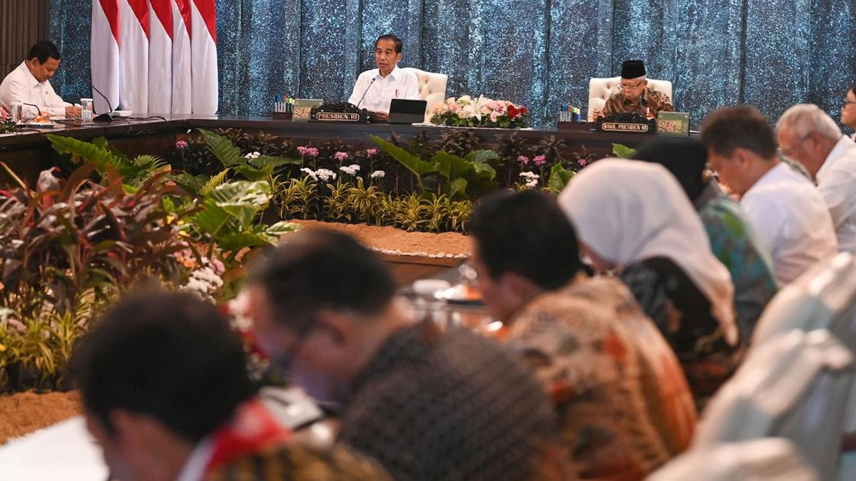FOTO: Jokowi Upacara 17 Agustus di IKN hingga Jessica Wongso Bebas