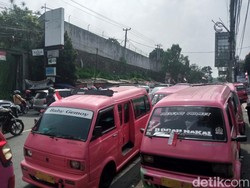 Angkot Sukabumi Mogok Massal Desak Batasi Angkutan Online, Dishub Akan Mediasi