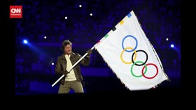 VIDEO: Tom Cruise Lompat dari Atap di Penutupan Olimpiade 2024