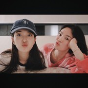Interaksinya Bikin Gemas! Song Hye Kyo Kirim Food Truck untuk Dukung Project Baru Bae Suzy