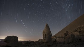 FOTO: Langit Magis Spanyol dan Turki kala Hujan Meteor Perseid