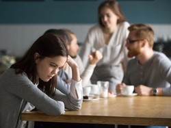 Mengenal Karakter Introvert dan Kapasitas Social Battery yang Dimiliki