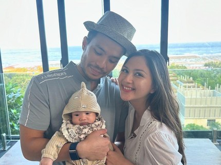 7 Potret Jessica Mila Bareng Suami dan Putri Cantiknya, Wajah Sang Bayi Curi Perhatian