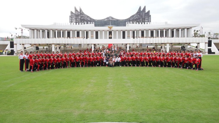 Proses latihan gabungan Paskibraka Nasional 2024 di Istana Garuda IKN.