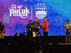 Teh Pucuk Harum Jadi Official Tea Partner Persib Bandung di Liga 1