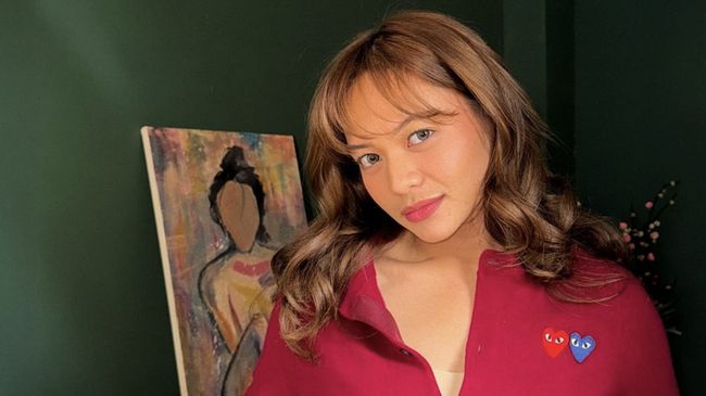 Aktris Amel Carla buka-bukaan soal perjalanannya menurunkan berat badan sampai 13 kg. Apa rahasia diet ala Amel Carla?