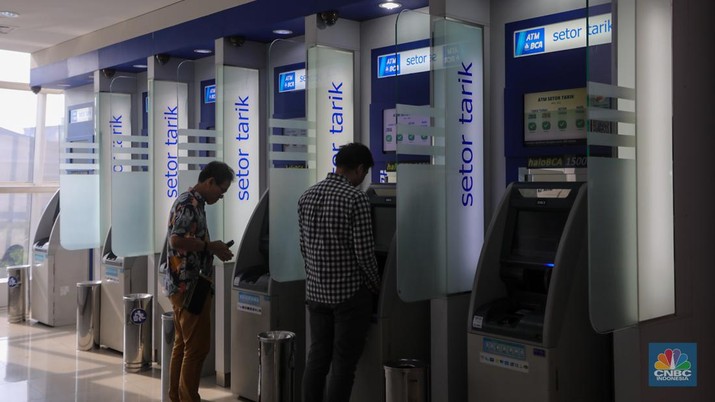 ATM Bank BCA. (CNBC Indonesia/Faisal Rahman)