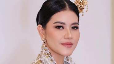 img-title Pangling, Penampilan Kahiyang Ayu di Pelantikan Prabowo-Gibran Jadi Sorotan