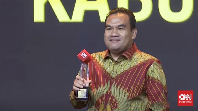 Pemkab Blora dianugerahi dua penghargaan unik di kategori Sustainable Development Goals dalam arena CNN Indonesia Awards kelima.