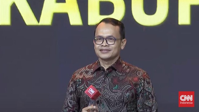 Pemerintah Kabupaten Tegal berhasil meraih penghargaan Outstanding Public Information Trasparency dalam acara CNN Indonesia Awards.