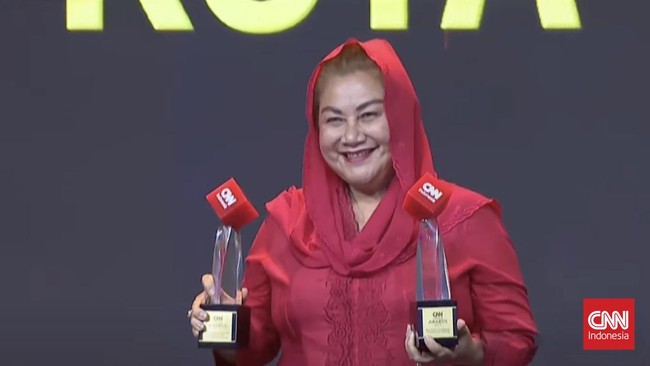 Pemerintah Kota (Pemkot) Semarang meraih dua penghargaan Best Economic Development dan Outstanding Sustainable Food Program Innovation.