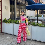 Get The Look: Inspirasi OOTD Colourful ala Tantri Namirah untuk Nonton Konser