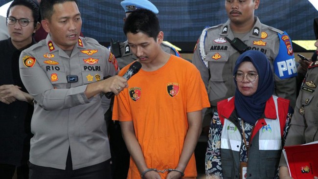 Pengacara Armor, Irawansyah mengatakan kliennya mempertimbangkan kondisi ketiga anaknya yang masih balita.
