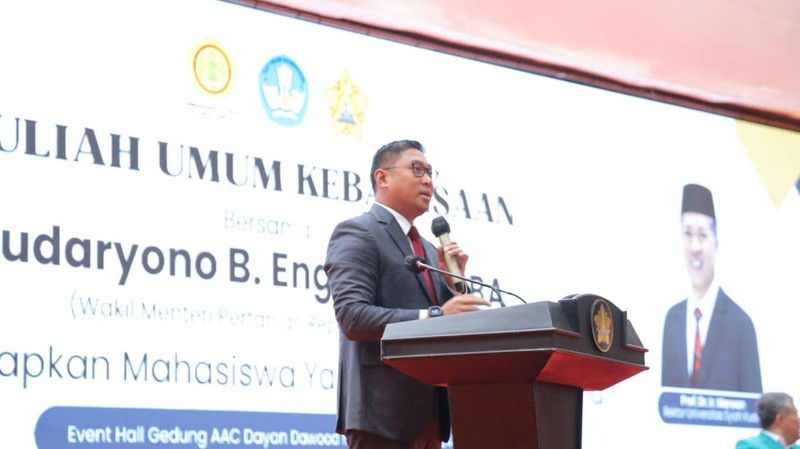 Wakil Menteri Pertanian (Wamentan) Sudaryono mengajak mahasiswa Universitas Syiah Kuala (USK) untuk mempersiapkan diri menjadi wirausahawan muda.
