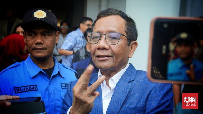 Mahfud MD angkat bunyi soal keputusan PTUN nan mengabulkan gugatan Anwar Usman untuk membatalkan pengangkatan Suhartoyo sebagai Ketua MK.