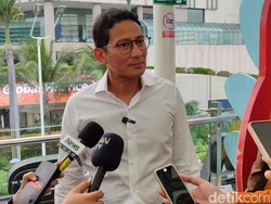 Respons Sandiaga Uno soal Sanksi Turis Asing yang Tak Bayar Pungutan