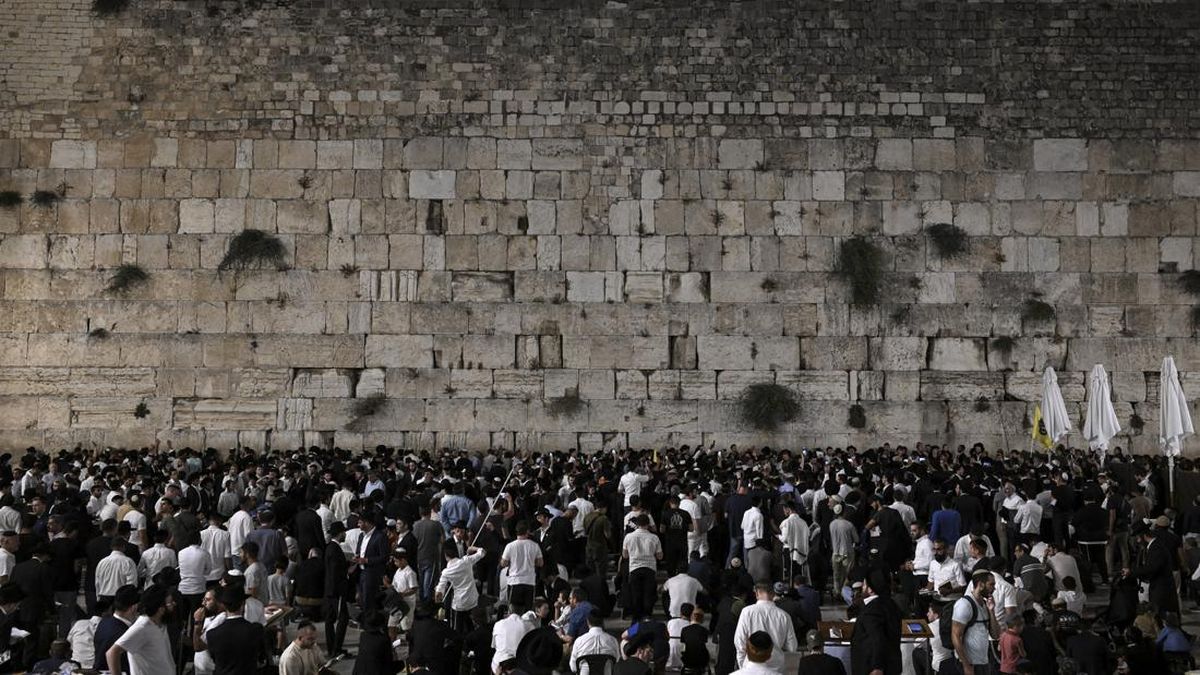 2.300 Pemukim Israel Serbu Kompleks Al Aqsa, Gelar Ritual Yahudi