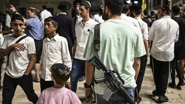 FOTO: Menteri Israel Bikin Onar Ajak Umat Yahudi Ibadah di Al Aqsa