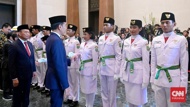 Pengurus Pusat Purna Paskibraka Indonesia (PPI) menyebut masalah pelepasan jilbab bagi personil paskibraka baru pertama kali terjadi.