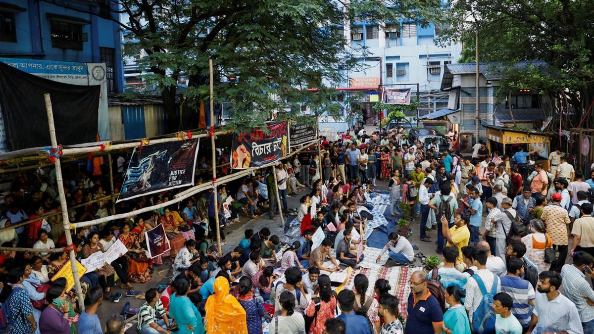 FOTO: Demo Ribuan Nakes India Gegara Dokter Magang Diperkosa-Dibunuh