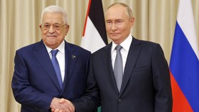 Putin Sambut Mahmoud Abbas di Moskow: Dukung Penuh Negara Palestina