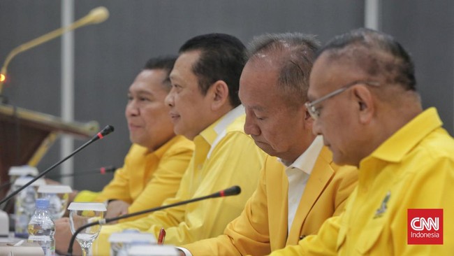 Munas Golkar bakal didahului dengan Rapimnas nan dimulai sejak Selasa pagi ini. Hanya Bahlil Lahadalia nan dinyatakan lolos verifikasi calon ketum.