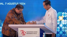 VIDEO: Hubungan Jokowi-Airlangga Pasca Mundur, Dito: Sangat Akrab
