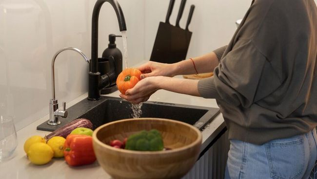 4 Cara Membersihkan Buah dan Sayur Agar Bersih dan Bebas Pestisida