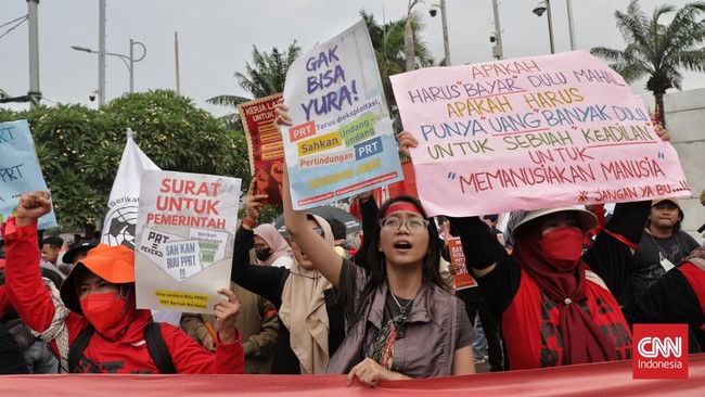 Badan Legislasi DPR menargetkan Rancangan Undang-Undang Perlindungan Pekerja Rumah Tangga (RUU PPRT) rampung dan disahkan menjadi undang-undang tahun ini.
