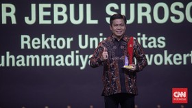Jebul Suroso Sabet Outstanding Contribution to Educational Development