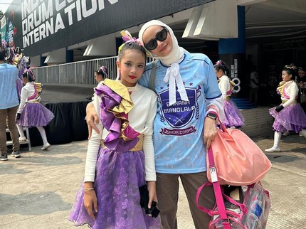 Keren! 7 Potret Lenonia Anak Tria The Changcuters Gabung Marching Band di Sekolah