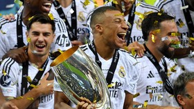 FOTO: Debut Sempurna Mbappe Bawa Madrid Juara Super Cup 2024