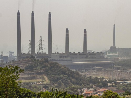 Suasana di PLTU Suralaya, Kota Cilegon, Banten, Kamis (15/8/2024). Menteri Koordinator Bidang Kemaritiman dan Investasi Luhut Binsar Pandjaitan mengatakan berencana akan menutup PLTU Suralaya yang sudah beroperasi selama lebih dari 40 tahun sebagai u