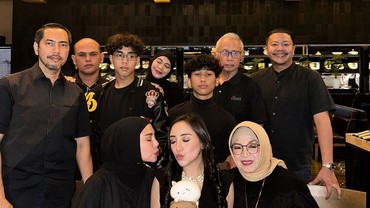 img-title Putus dari Anak Pendeta, Salmafina Sunan Pamer Pacar Baru Saat Ultah