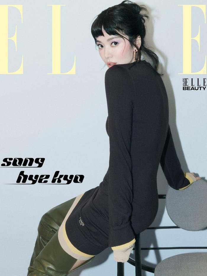 Melalui wawancara bersama ELLE Korea, Song Hye Kyo juga membagikan kesan-kesannya mengenai proses syuting Dark Nuns, film terbaru yang akan dibintanginya./ Foto: Mok Jung Wook/ELLE Korea