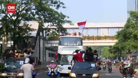 VIDEO: Momen Atlet Olimpiade Indonesia Diarak Ke Istana Temui Jokowi