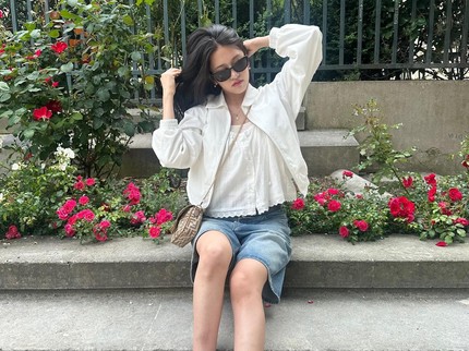 5 Potret Ide Outfit Kasual untuk Musim Panas ala K-Pop Idol Perempuan
