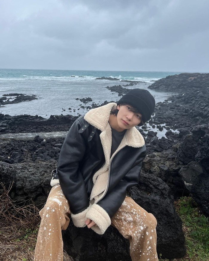 Jeonghan SEVENTEEN lahir pada 4 Oktober 1995 di Seoul, Korea Selatan. Pemilik tanggal lahir yang unik itu menyebut dirinya sebagai ‘angel’ sebab 1004 (seribu empat), atau ‘cheonsa’ dalam bahasa Korea, berarti bidadari. / Foto: instagram.com/jeonghaniyoo_n