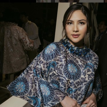 Jessica Mila Muncul Bareng Anak dan Suami, Penampilannya Jadi Sorotan