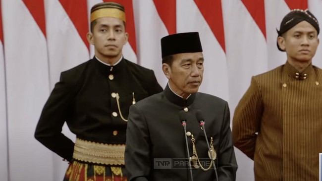 Jokowi menyebut sejumlah pencapaian di bagian norma di antaranya adalah UU Tindak Pidana Kekerasan Seksual hingga Undang-undang Cipta Kerja.