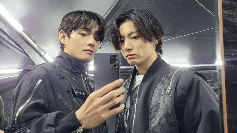 Jungkook dan V BTS