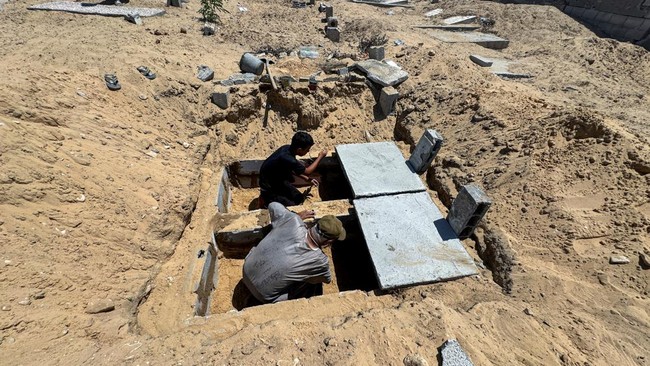 Korban Tewas Kebengisan Serangan Israel di Gaza Tembus 65 Ribu Korban tewas di Gaza akibat kebengisan Israel tembus lebih dari 65 ribu jiwa per Rabu (17/9).