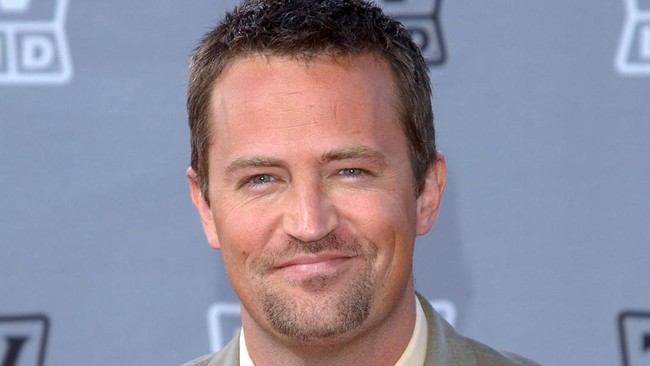 Pesan Menyentuh Asisten Matthew Perry Terungkap Setelah Kematian Bintang 'Friends'