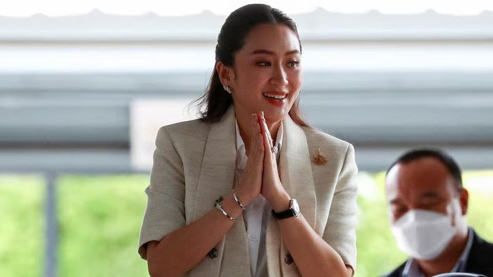 Pheu Thai Party's leader and prime ministerial candidate Paetongtarn Shinawatra gestures on the day of a pivotal parliamentary vote on a new prime minister in Bangkok, August 16, 2024. REUTERS/Chalinee Thirasupa Purchase Licensing Rights