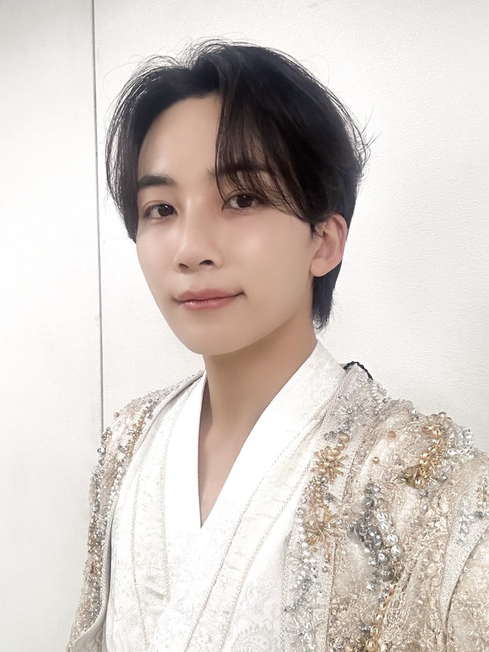 Penyanyi Korea yang merupakan bagian dari sub-unit vocal team SEVENTEEN ini memiliki MBTI ISFJ dan sesuai dengan tipe kepribadiannya, ia dikenal sebagai pendengar yang baik yang kerap menjadi tempat curhat rekan satu grupnya. / Foto: x.com/pledis_17jp