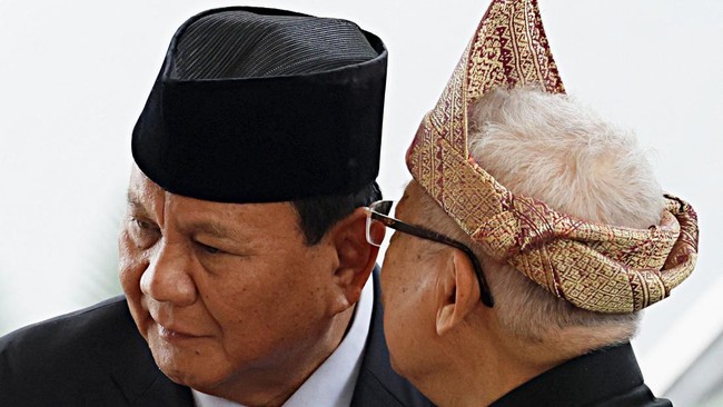 Presiden terpilih Prabowo Subianto mengaku sudah lama memantau dan mempelajari latar belakang daftar calon menterinya yang akan masuk kabinet 2024-2029.