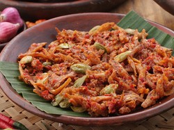 Resep Sambal Teri Petai, Pedas Gurihnya Bikin Nambah Nasi