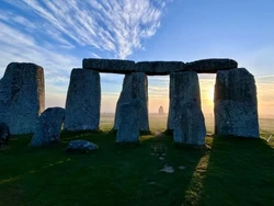 Terungkapnya Misteri Monumen Kuno Stonehenge yang Berusia 5.000 Tahun
