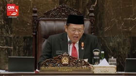 VIDEO: Ketua MPR Berpantun Soal Kotak Kosong di Sidang Tahunan